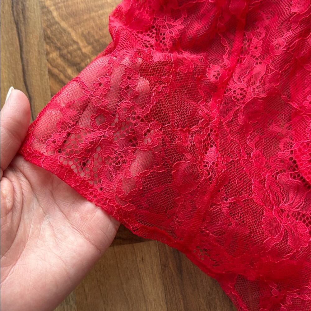 Victoria's Secret Woman’s Size S Red Lace Chemise - Picture 3 of 16
